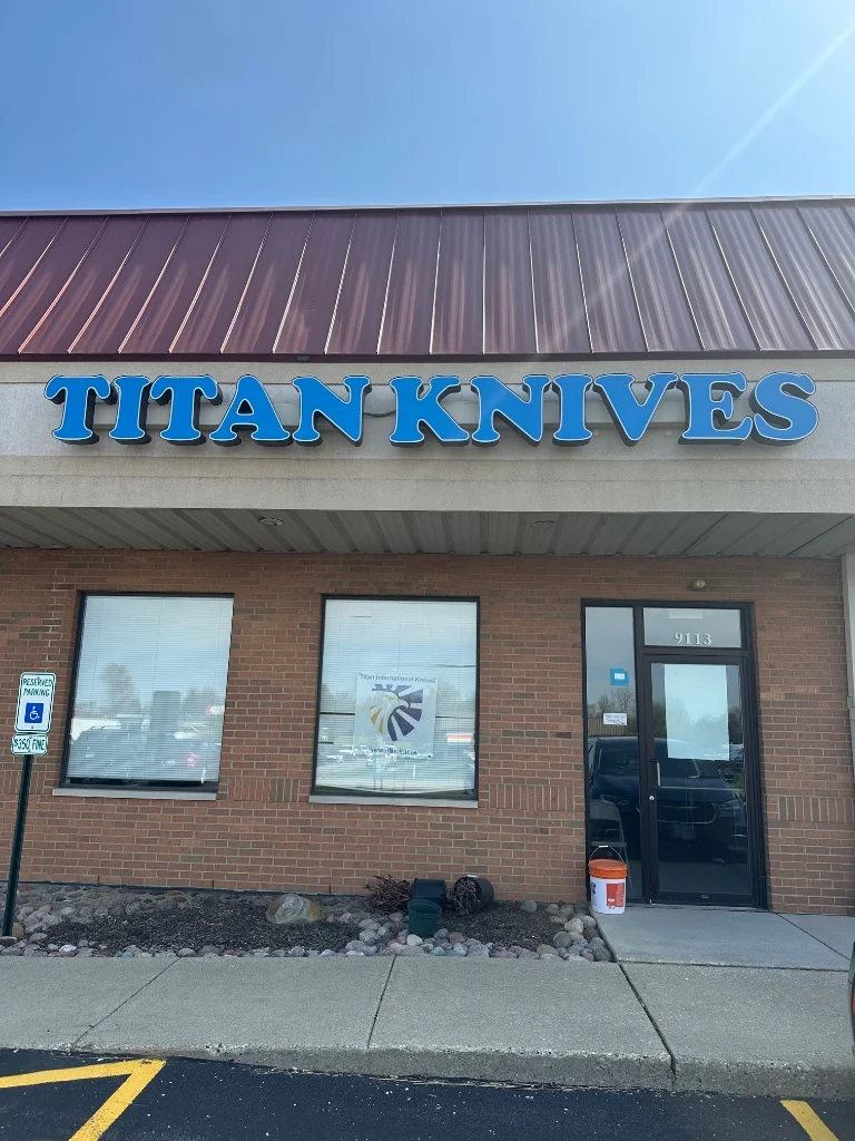 Titan international knives Logo